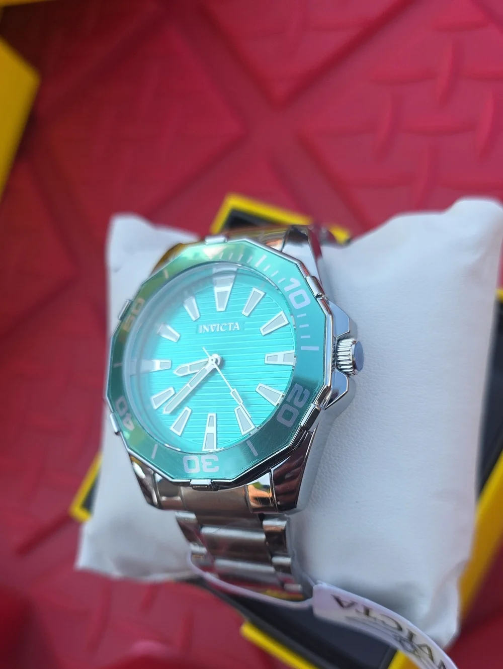 414. Invicta Diver Meridian Men's Watch - 46mm. Steel (69239)